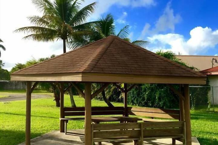 Hotel Exterior 10 of 10