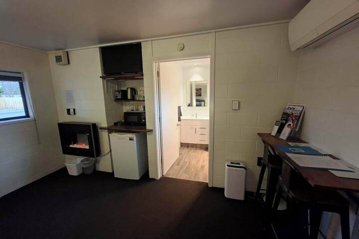 Room 35 of 103