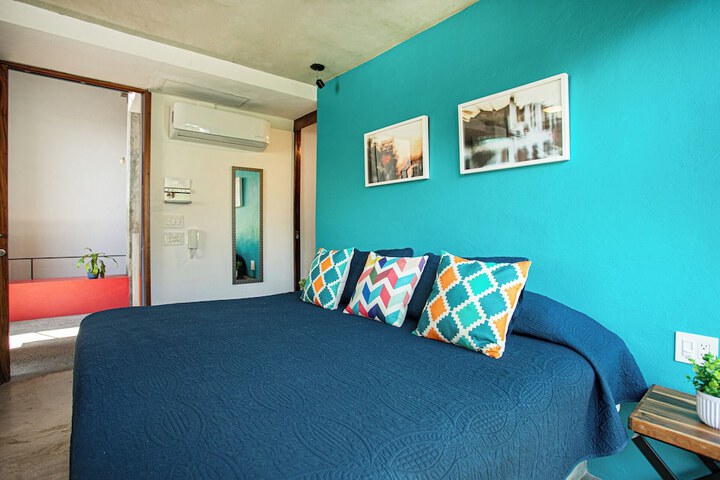 Room 13 of 68
