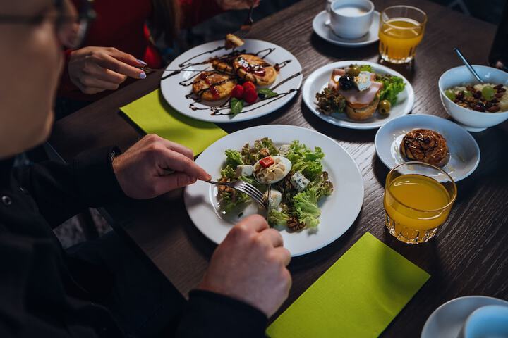 Breakfast/Coffee Service 156 of 176
