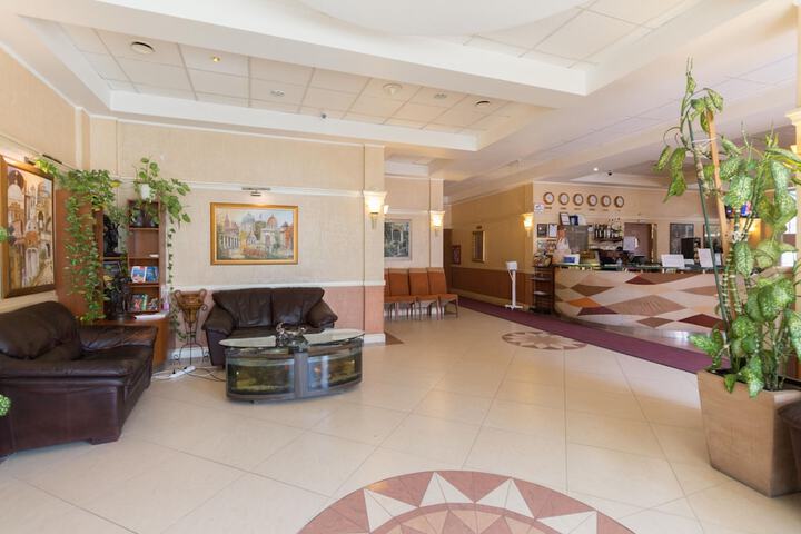 Guest Lobby