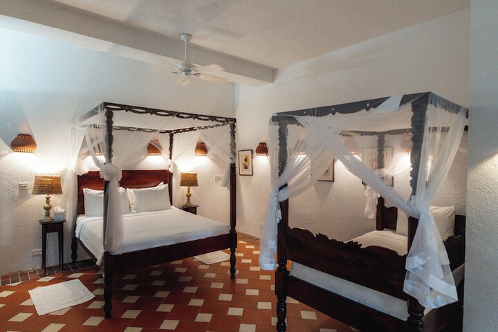Room 19 of 108