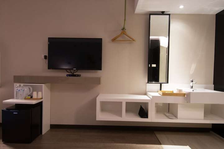 Room 41 of 46