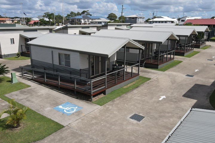 Hotel Exterior 21 of 21