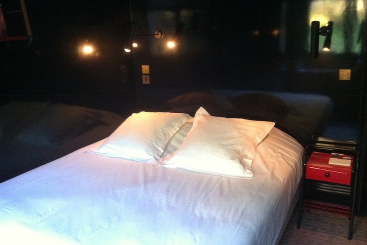 Room 3 of 37