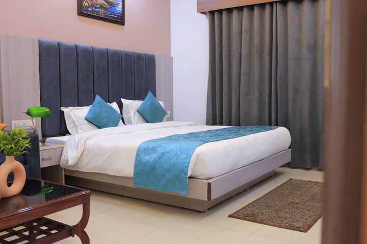 Room 7 of 22