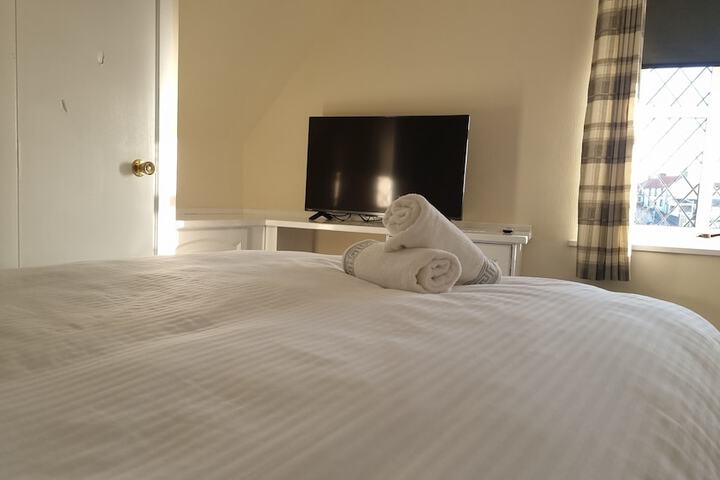 Room 8 of 32