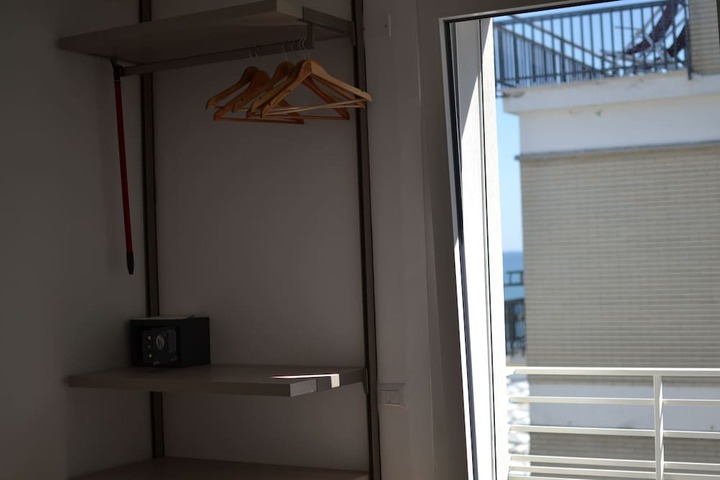 Room 19 of 159