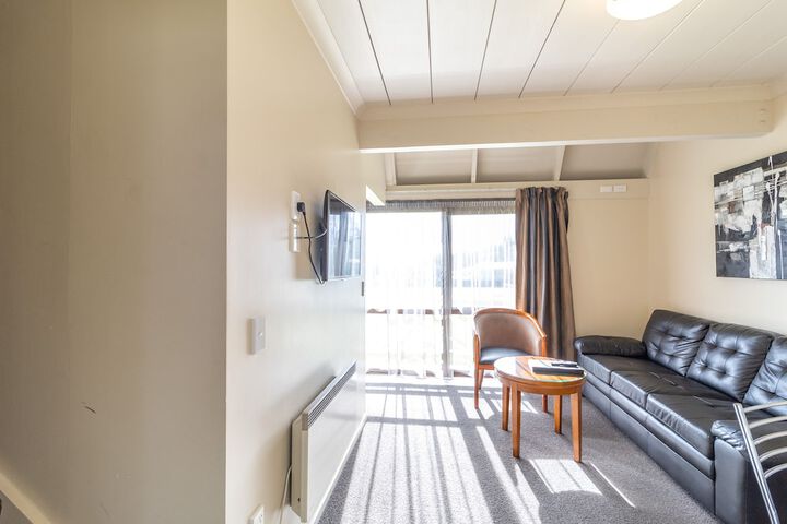 Room 10 of 72