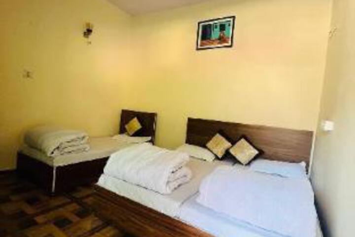 Room 2 of 7