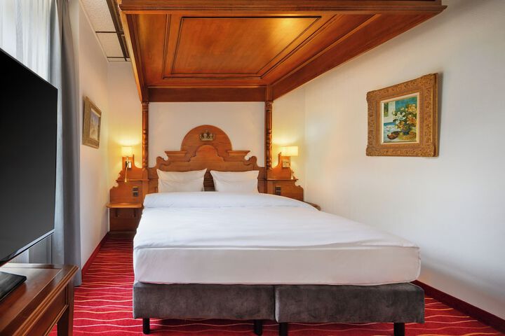 Room 59 of 111