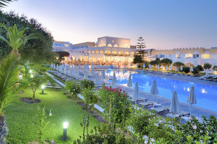 Pools & Facilities