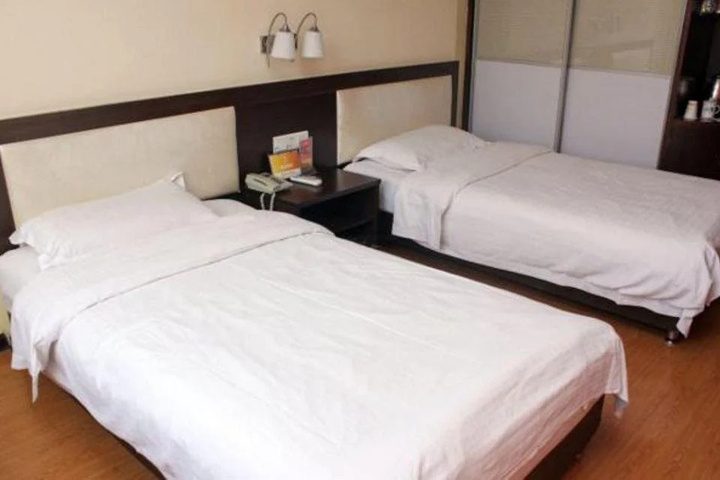 Room 2 of 4