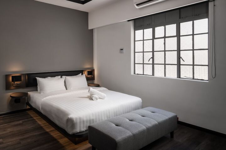 Room 6 of 45