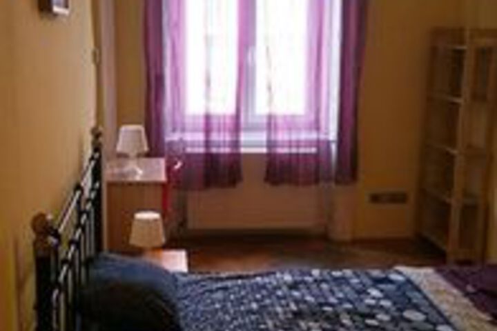 Room 11 of 39