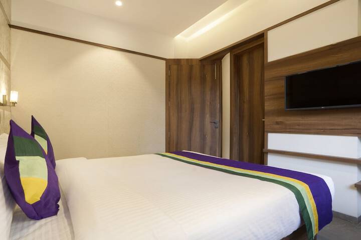 Room 9 of 39