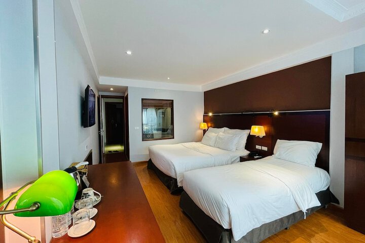 Room 18 of 30