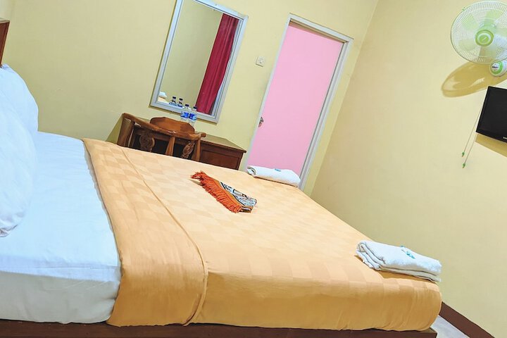 Room 8 of 23