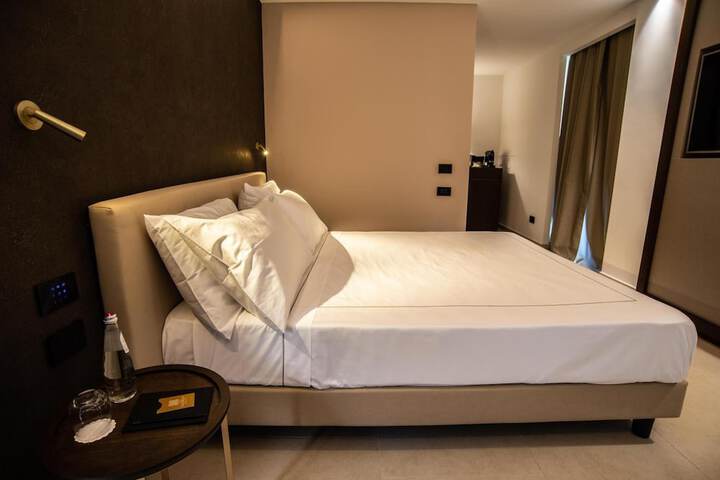 Room 25 of 69