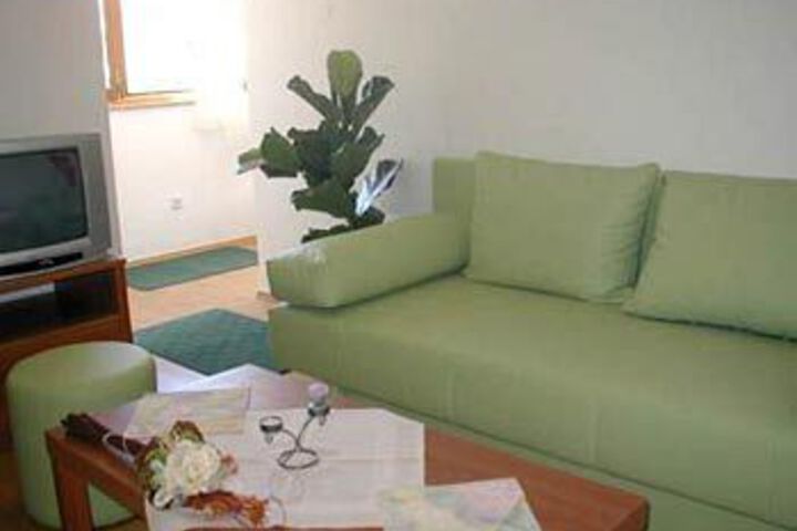 Room 43 of 51