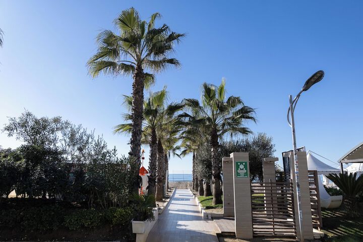 Beach 36 of 47