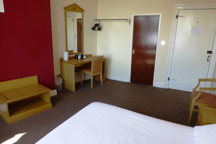 Room 12 of 49