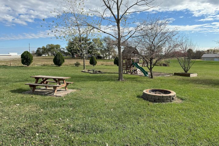 Property Grounds 43 of 46