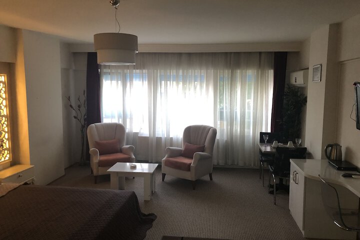Room 7 of 44