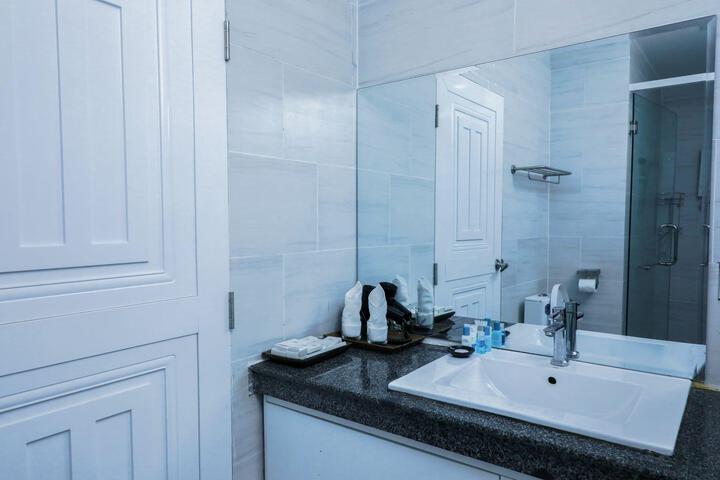 Room 25 of 55