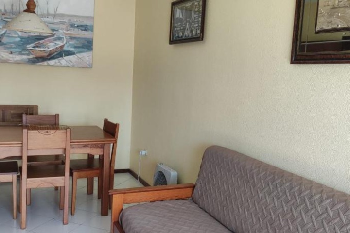 Room 4 of 18