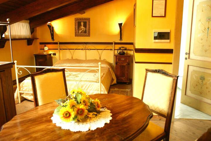 Room 4 of 51