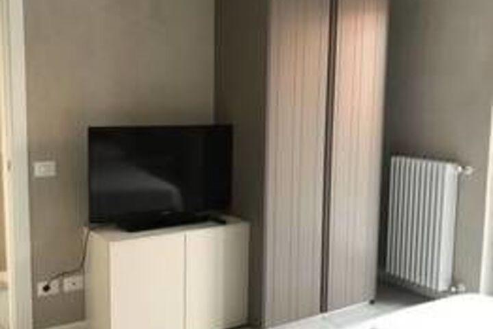 Room 11 of 26
