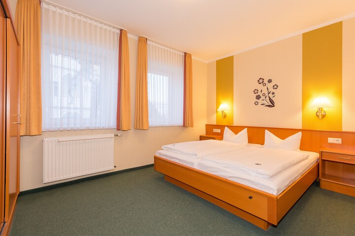 Room 7 of 25