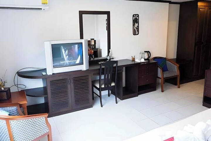 Room 6 of 55