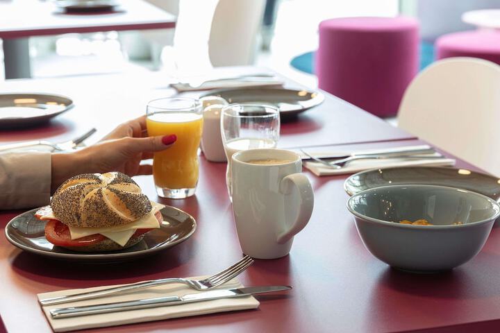 Breakfast/Coffee Service 49 of 65