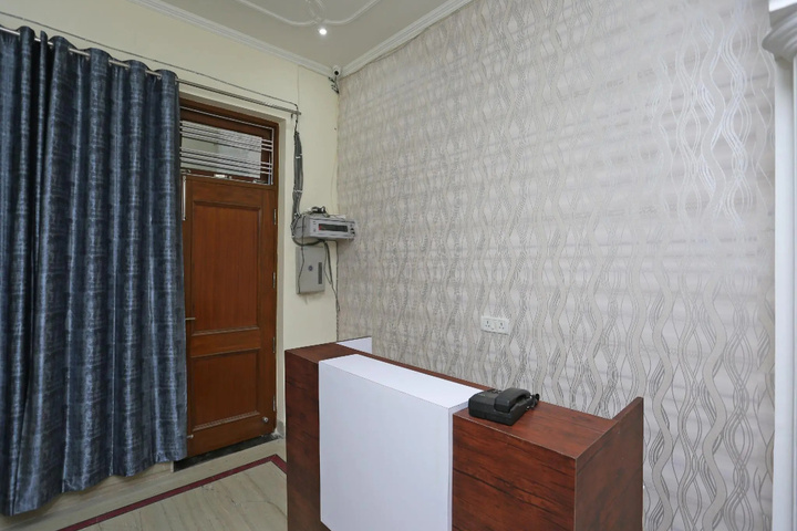 Room 3 of 12