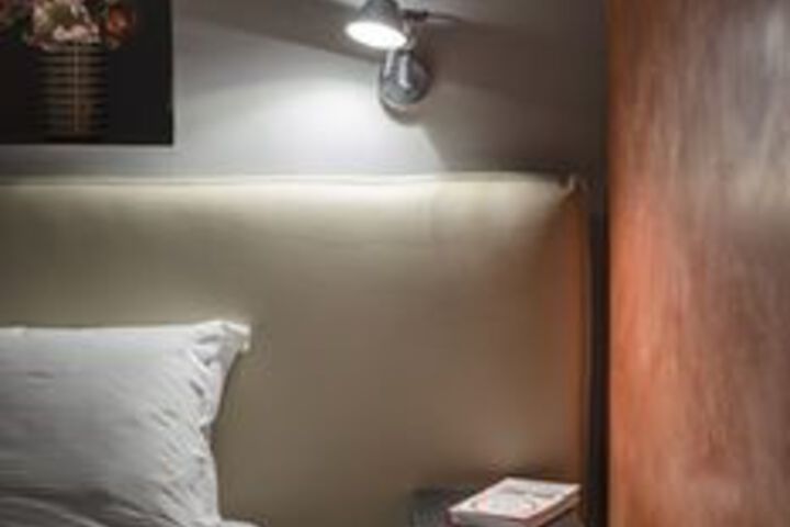 Room 50 of 149