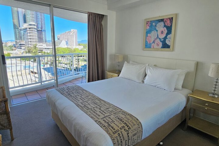 Room 5 of 85