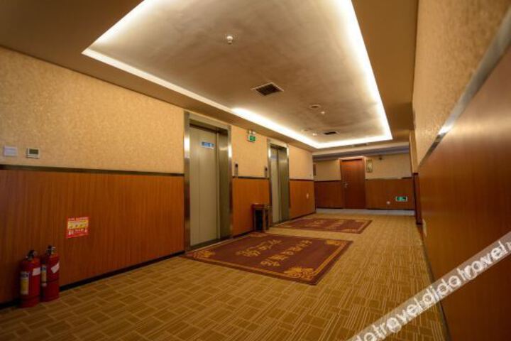 Hotel Interior 6 of 11
