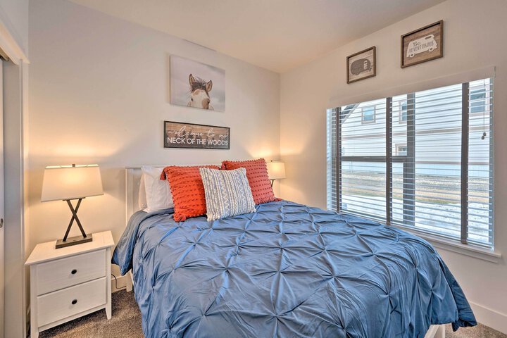 Charming Mccall Townhome: Hike Fish, & Ski!