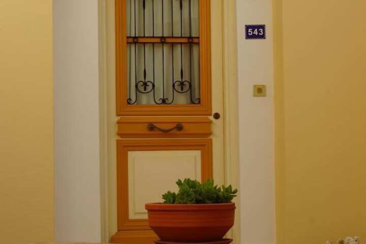 Room 3 of 138