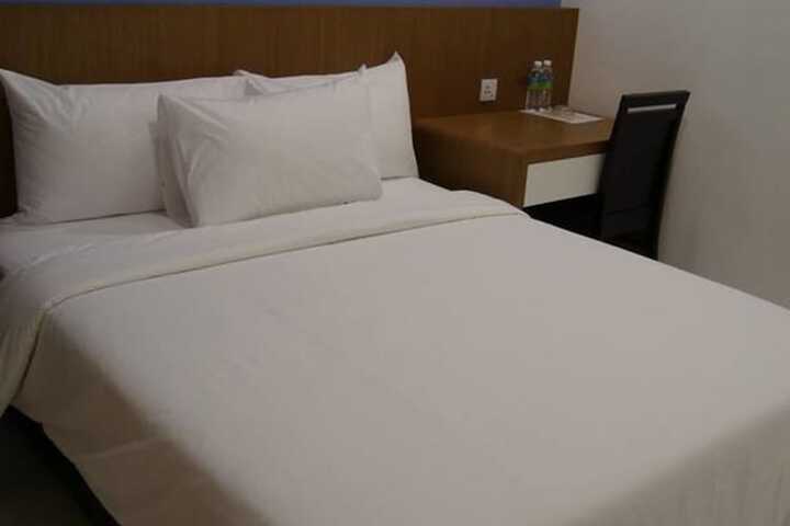 Room 18 of 30