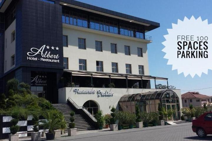 Albert Hotel
