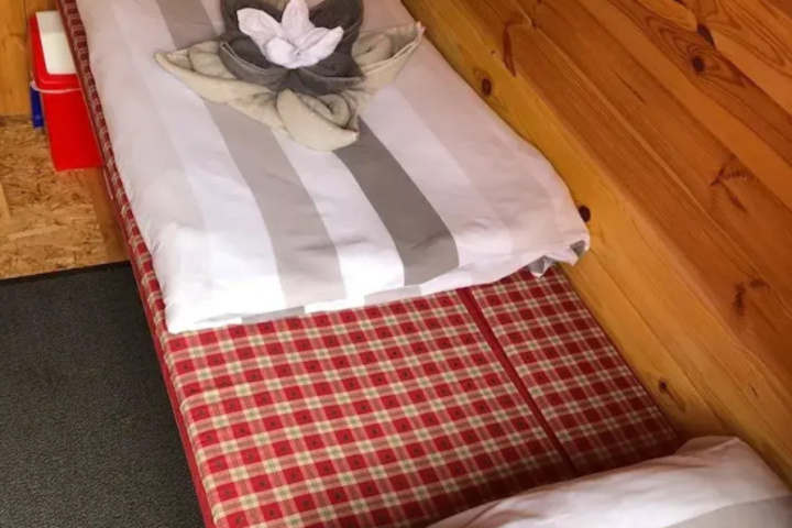 Room 2 of 7