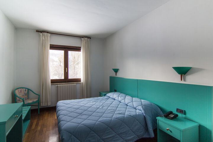 Room 8 of 36
