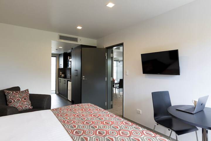 Room 8 of 30