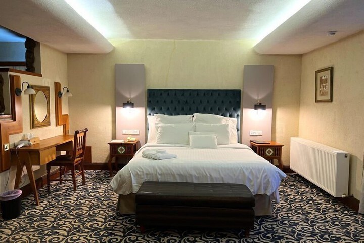 Room 3 of 45