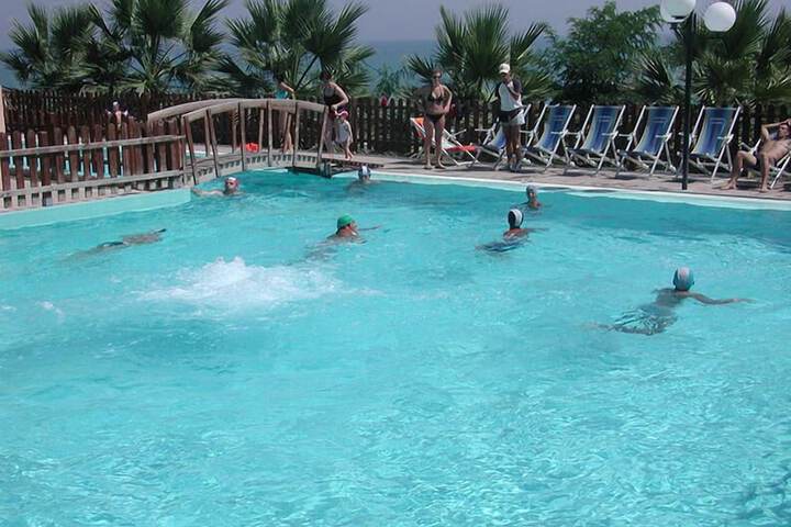 Pool 13 of 17