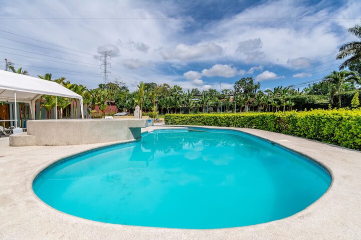 Pool 24 of 42