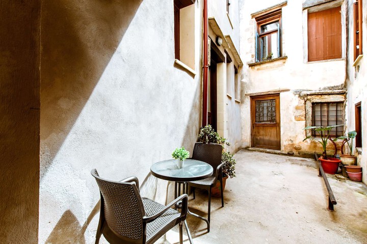 Terrace/Patio 98 of 148